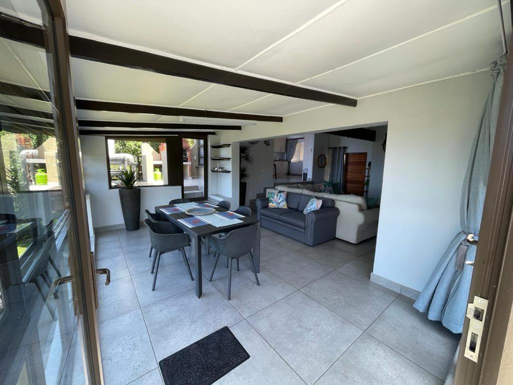 Billfish Apartments Ballito Extérieur photo